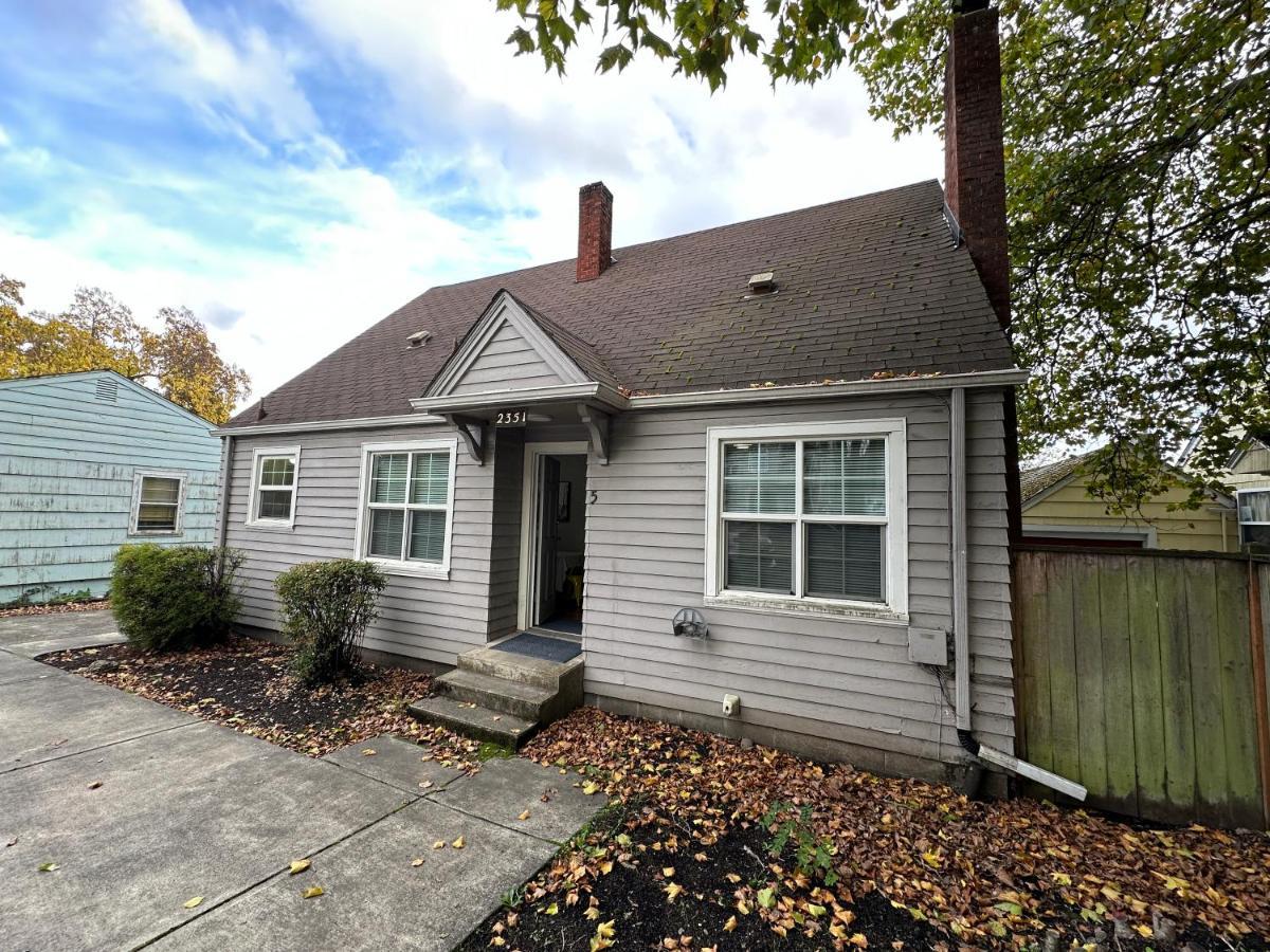 Charming 1930S Style Rustic Home Eugene Exteriér fotografie
